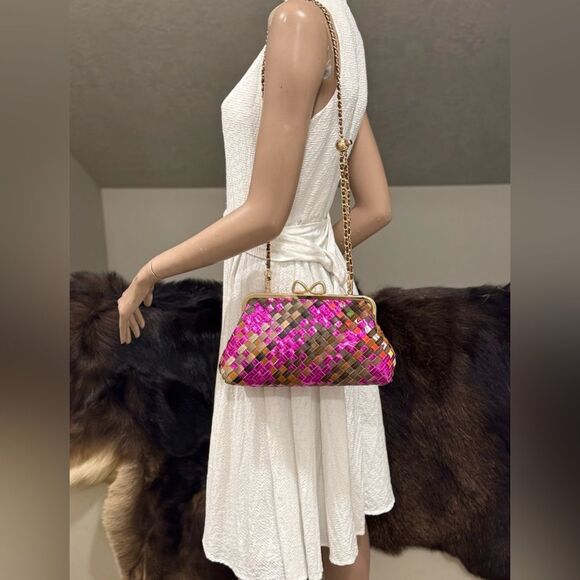 Unique Colorful Woven Cowhide Bowknot Shaped Kisslock Clutch/Wristlet/Crossbody - Picture 4 of 12